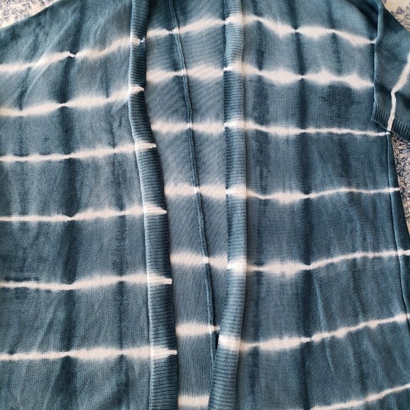 Torrid Tie Dye Open Front 3/4 Dolman Sleeve Blue Long Cardigan - Picture 7 of 12